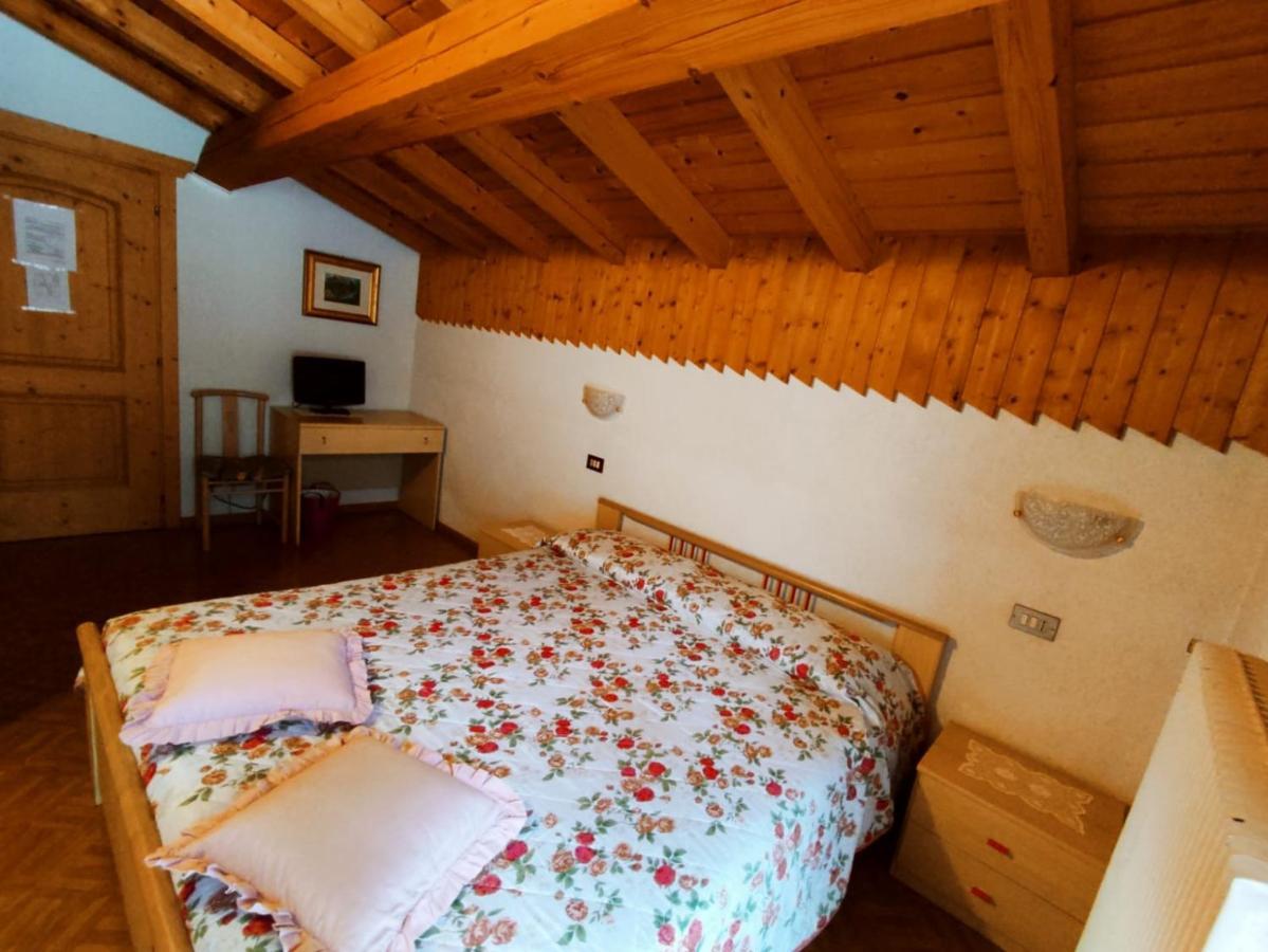 Affittacamere Pizzeria Marmolada Rocca Pietore Buitenkant foto