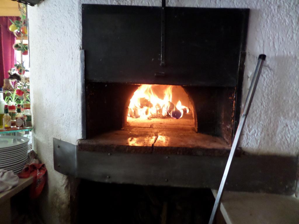 Affittacamere Pizzeria Marmolada Rocca Pietore Buitenkant foto