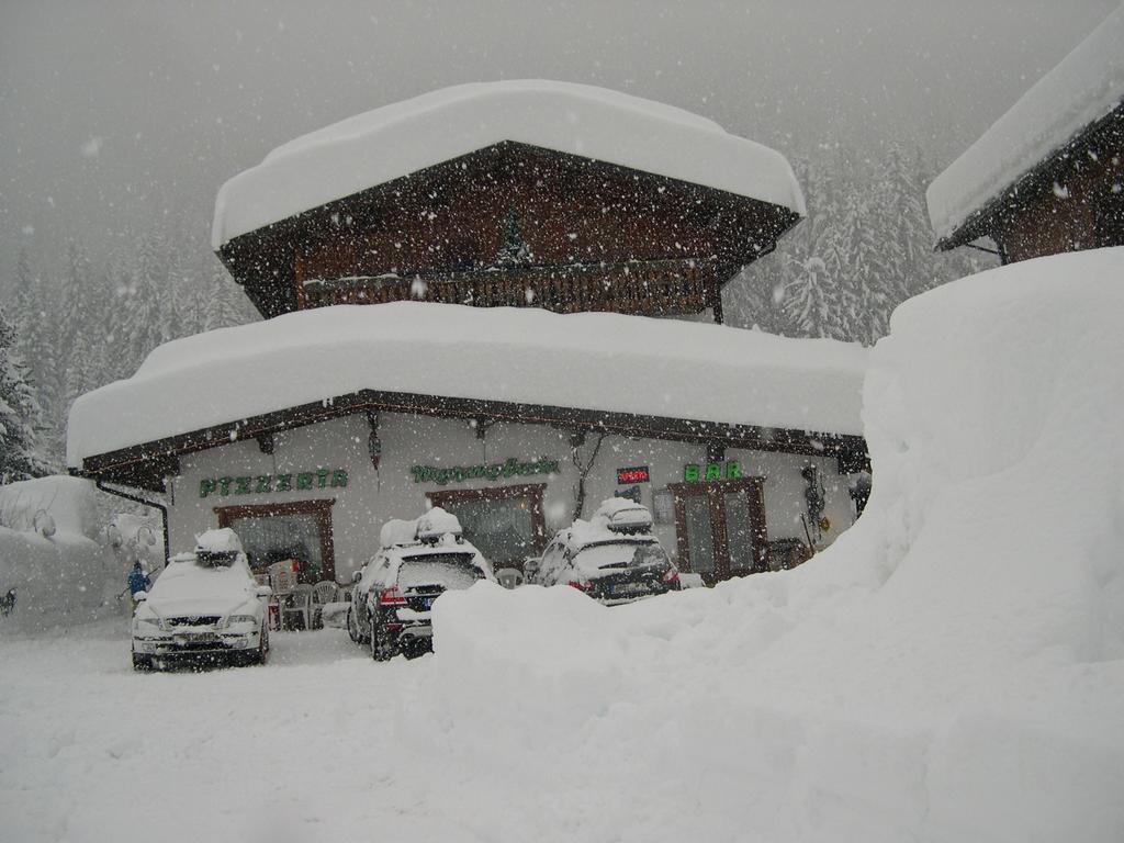 Affittacamere Pizzeria Marmolada Rocca Pietore Buitenkant foto