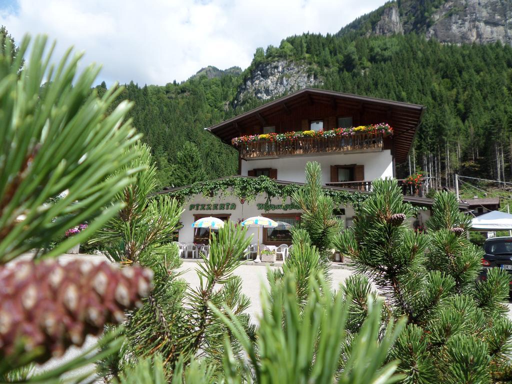 Affittacamere Pizzeria Marmolada Rocca Pietore Buitenkant foto