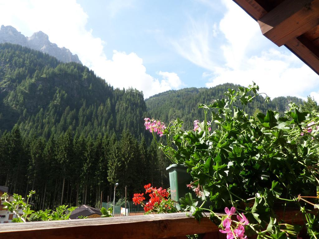 Affittacamere Pizzeria Marmolada Rocca Pietore Buitenkant foto