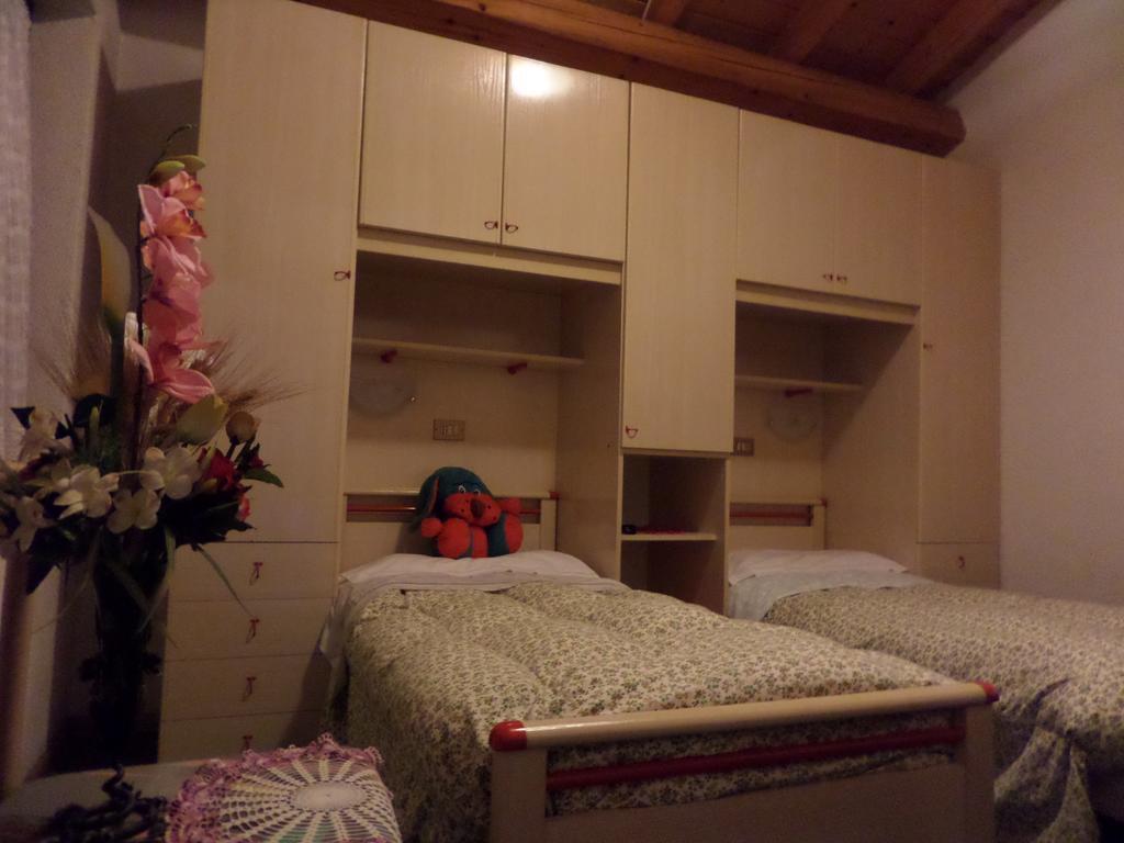 Affittacamere Pizzeria Marmolada Rocca Pietore Buitenkant foto